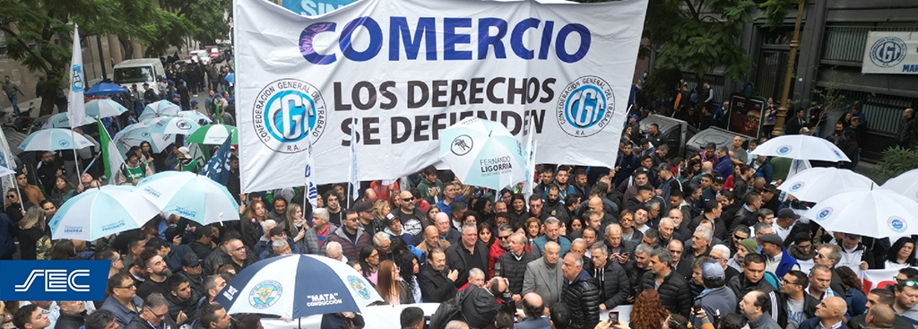 COMERCIO PRESENTE EN LA MOVILIZACIÓN POR EL DÍA DEL TRABAJADOR Y LA TRABAJADORA